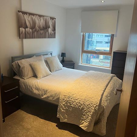 Clarance Docks Apartment Λιντς Εξωτερικό φωτογραφία