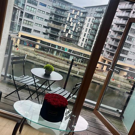 Clarance Docks Apartment Λιντς Εξωτερικό φωτογραφία