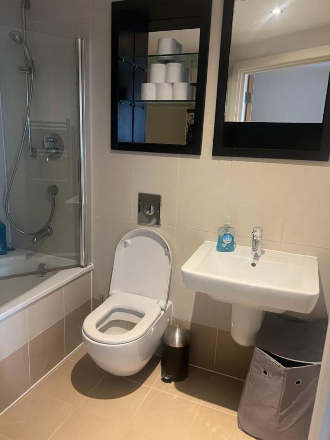 Clarance Docks Apartment Λιντς Εξωτερικό φωτογραφία