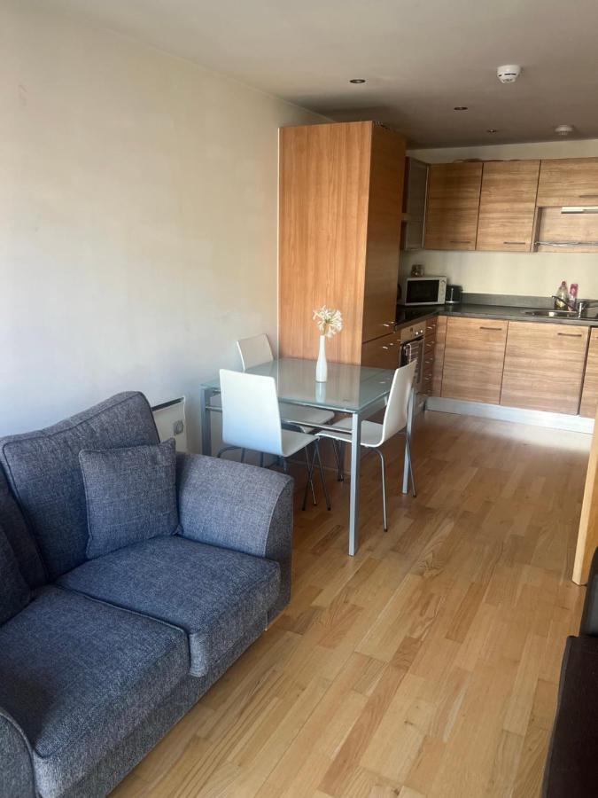 Clarance Docks Apartment Λιντς Εξωτερικό φωτογραφία
